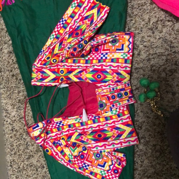 Blouse - Picture 2 of 2